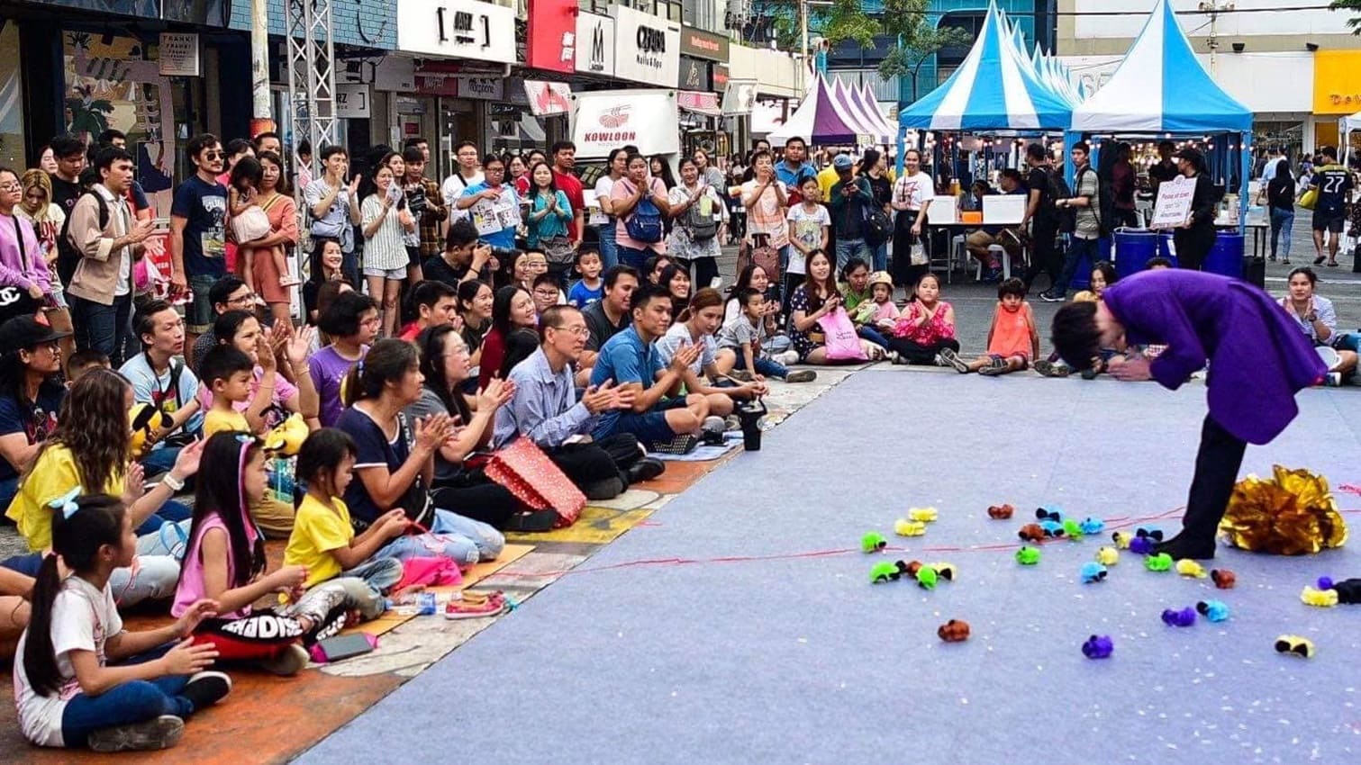World Siam Street Festival - VK.Vich วิชยุตม์ คนึงโชติ Vichayut Kanungchoti มายากล