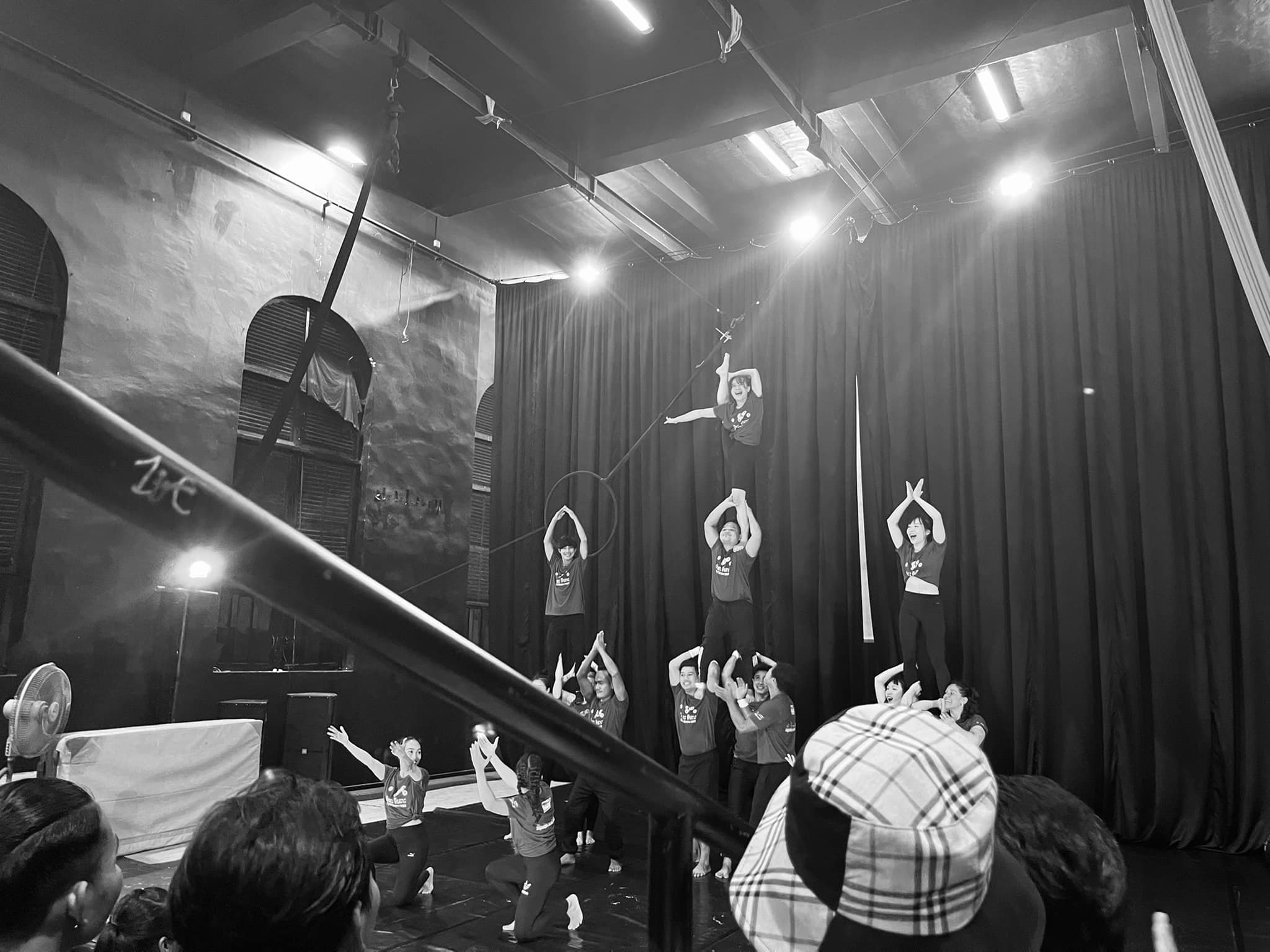 VK.Vich Vichayut Kanungchoti วิชยุตม์ คนึงโชติ มายากล รับแสดงมายากล Magic Class รับสอนมายากล มายากลเวที การแสดง Stage Magic แสดงวันเด็ก วันปีใหม่ World International Circus 2022 Festival Phare Ponleu Selpak Tini Tinou FOCA福爾摩沙馬戲團 Formosa Circus Art