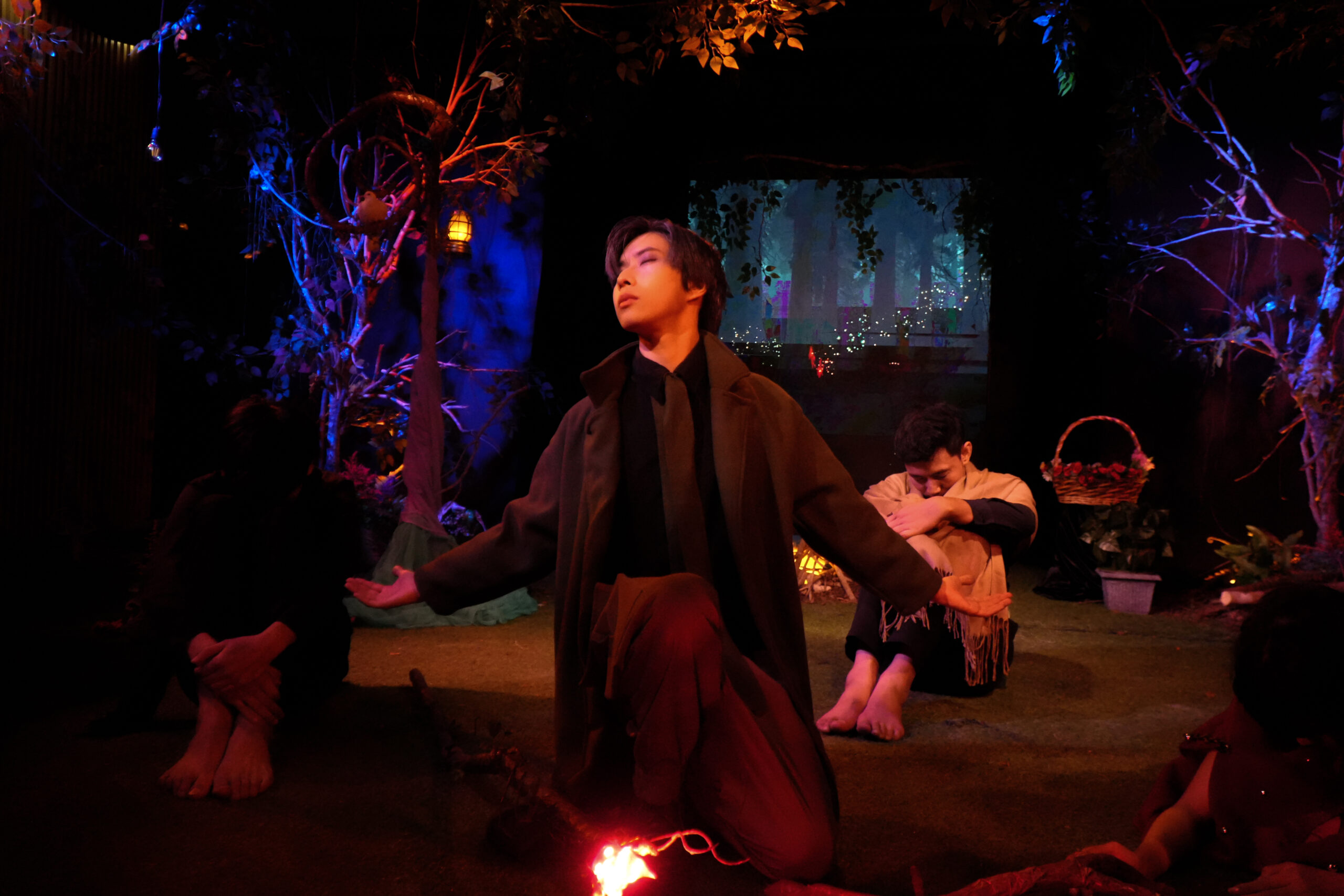 IMAGICA TH People of Ari Production Stage Magic VK.Vich Vichayut Kanungchoti วิชยุตม์ คนึงโชติ มายากล รับแสดงมายากล Magic Class รับสอนมายากล มายากลเวที การแสดง Stage Magic แสดงวันเด็ก วันปีใหม่ ละครเวที ละครเวทีมายากล The Showhopper