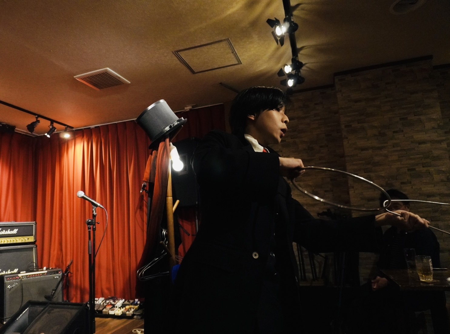 มายากล Street Performance Christmas Show คริสต์มาส Part X'Mas IMAGICA TH นนทบุรี Woodnote Natural Co-Playing Space VK.Vich Vichayut Kanungchoti วิชยุตม์ คนึงโชติ มายากล รับแสดงมายากล Magic Class รับสอนมายากล มายากลเวที การแสดง Stage Magic แสดงวันเด็ก วันปีใหม่ 早稲田 RINEN Live House Japan Response